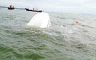 Vụ chìm ca nô 9 người chết: Nên có số điện thoại cứu nạn hàng hải